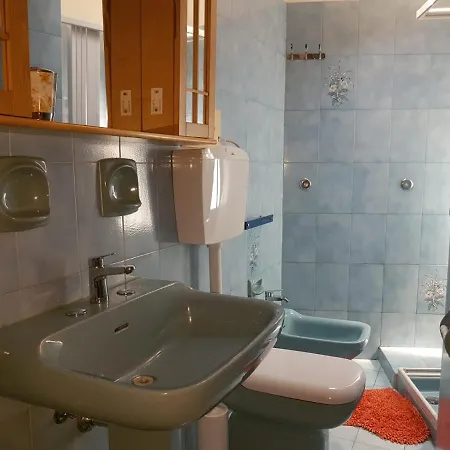 Guest house Affitta Stanza Da Raffa E Paola